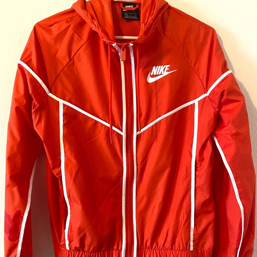 Nike breathable back windbreaker